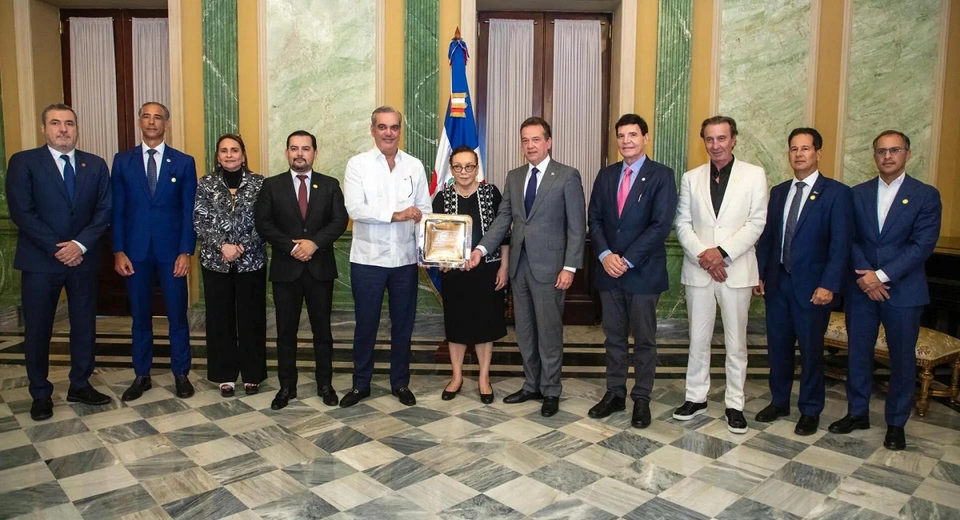 El presidente Luis Abinader encabezó  Mesa de los Ilícitos, donde se presentaron logros de siete sentencias contra el comercio ilícito en RD durante 2024.