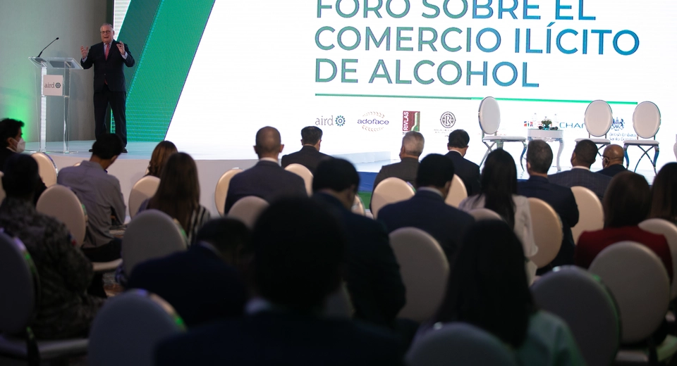 Así lo expusieron en el Foro sobre Comercio Ilícito de Alcohol donde explicaron además el impacto de los altos impuestos y el consumo de alcohol ilegal.